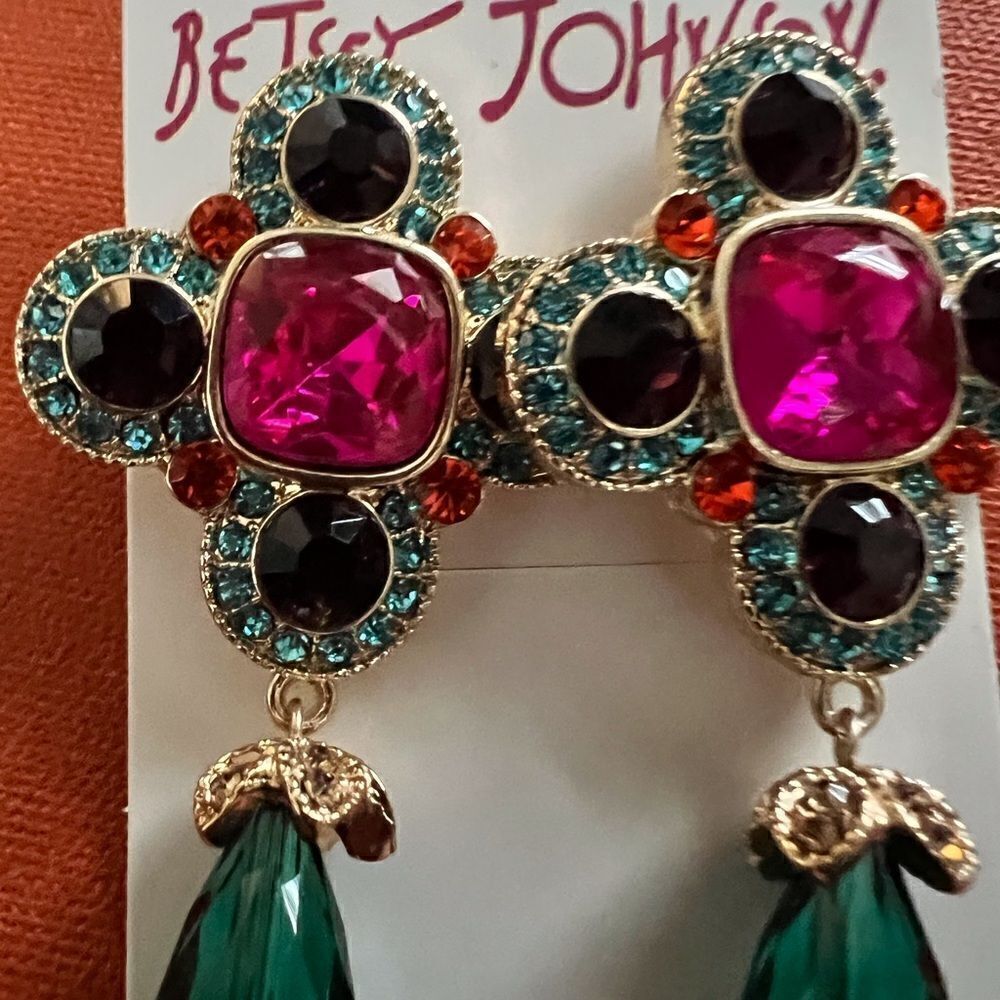 🌺 Betsey Johnson eclectic style drop dangle earrings 🌺